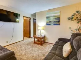 5 Mi to Hutchinson Attractions Cozy Apt