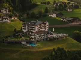 Rainell Dolomites Retreat, hotel sa Ortisei
