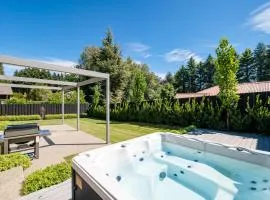 Eely On Point by Sotheby's Luxury Rental Homes
