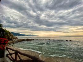 Costa Sur Resort, Classico Collection by Sonesta, Hotel in Puerto Vallarta