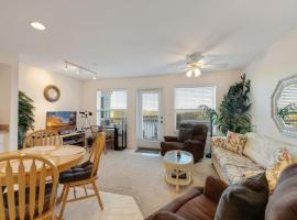 The Cormorant Condo C203 at Natures Landing, хотел в Сидър Кий