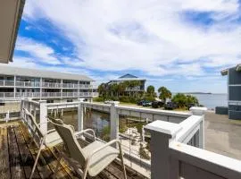 Cove Cottage - Gulf front stilt home