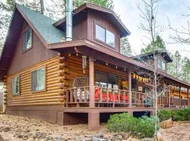 5 Mi to Woodland Lake Park Cabin in Pinetop!