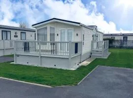 Golden Palm Resort - The Meridian - Coastal Caravan Breaks
