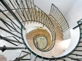 Villa Jacqueline in San Roque, ξενοδοχείο σε Alcaidesa