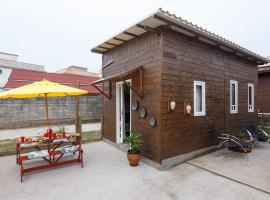 Casa Perto das melhores praias Florianópolis, 8 pessoas, ar condicionado, tv, wifi, cozinha completa, lavanderia,, hotel en Florianópolis