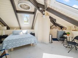 Star Room at Barnacle Resort, hotel em Big Pine Key