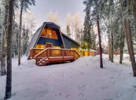 Studio Steps to Kenai River with Fire Pit!