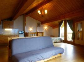 Chalet confortable pour 10 pers à Vallandry, animaux admis - FR-1-757-133, hotel in Landry