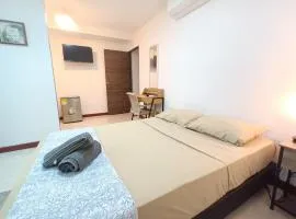 Erlis Place 17B a solo una cuadra de la playa y el malecon