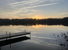 Fresh Pond East, penzion v destinaci Plymouth