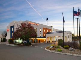 Hampton Inn Chicopee - Springfield, hotel poblíž Westover ARB/Westover Metropolitan Airport - CEF, 