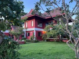 Baan Plumeria บ้านภูมิเรีย, hotel v destinaci Phetchaburi