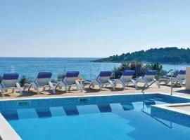 Awesome Apartment In Rogoznica