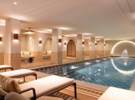 Hotel Grand Coeur Latin, ξενοδοχείο στο Παρίσι