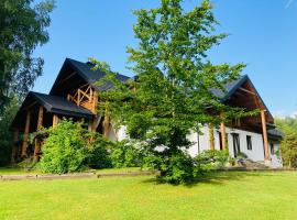 Modryna - Modrzewiowy Dom, hotel in Cisna