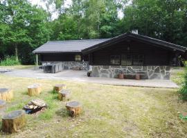 Beautiful Home In Aars W-, hotel in Års