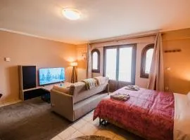 Guesthouse Pezodromos