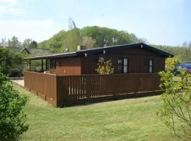 Cozy Holiday Home Only About 200 Metres From The Water,