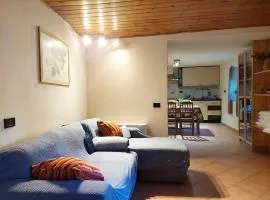 Alloggio Mezzovino by Holiday World