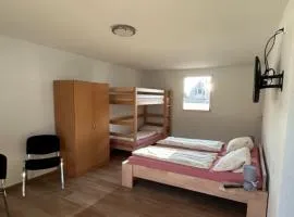 Ein Raum Apartment A