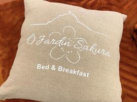 O jardin sakura, hotel en Val Couesnon
