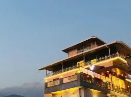 Hotel Palampur Life By Earthen Life