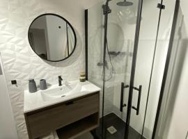 Smart Residencial, hotel in Villanueva de la Cañada