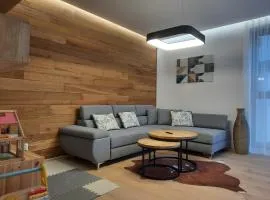 Bella Vista by Mountain ways