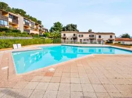 T2 avec piscine proche des Sablettes avec parking