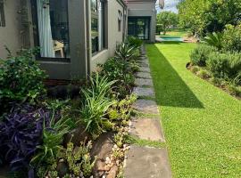 Pecanwood Paradise, cottage in Hartbeespoort