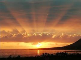 Scenic Bliss Holiday Home, κατάλυμα με κουζίνα σε Kleinmond