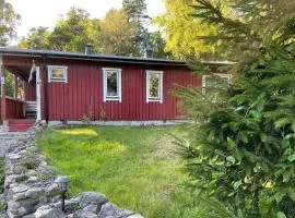 Cozy Home In Strömsnäsbruk With Wifi