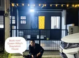 Queen Abby's staycation