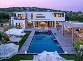 Villa Bambou 12 pers piscine chauffée 10 minutes à pieds plage