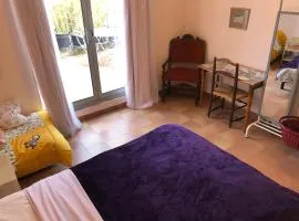 Quite rooms in Aix center