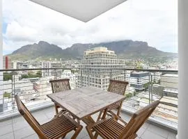 Shyla - Chic 2-Bed Apt with stunning Mountain Views
