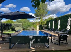 Domaine Azad Auriol, hotel in Auriol