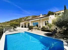 Villa Les Romarins pour 8 personnes avec vue mer panoramique et piscine chauffée à La Londe-les-Maures