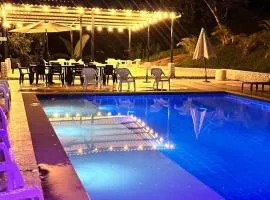 Finca Villa Carmen, Vía Magdalena