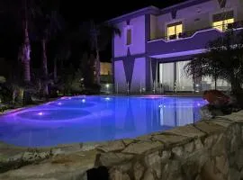 Charming Villa in Fontane Bianche with Private Pool