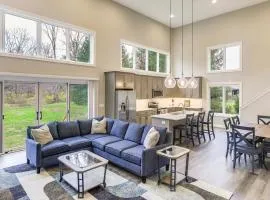 24 Mi to Cincinnati Newly Built Bethel Home!