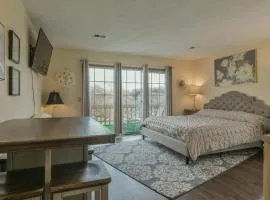 Cozy Condo Retreat at Fall Creek