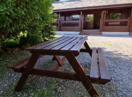 Bramble Bank Gisburn Forest Lodge, hotel in Skipton