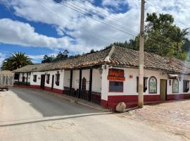 Hostal Santa Isabel, hotel in Iza