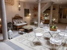 Apartamentos Luna Suites Palacio Almagra