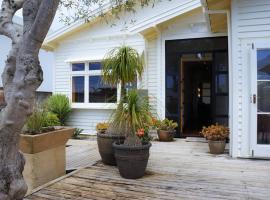 The Buller Bungalow - fall in love with this home, hotel in New Plymouth