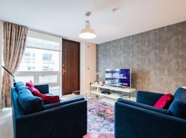 Luxury Apt with Parking, hotel in Galway