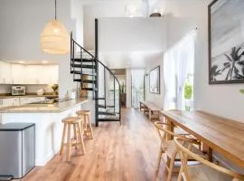 The Drifter - North Shore Loft - Relaxed Luxury