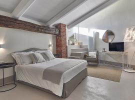 DORA maison de charme, hotel v destinaci Ivrea